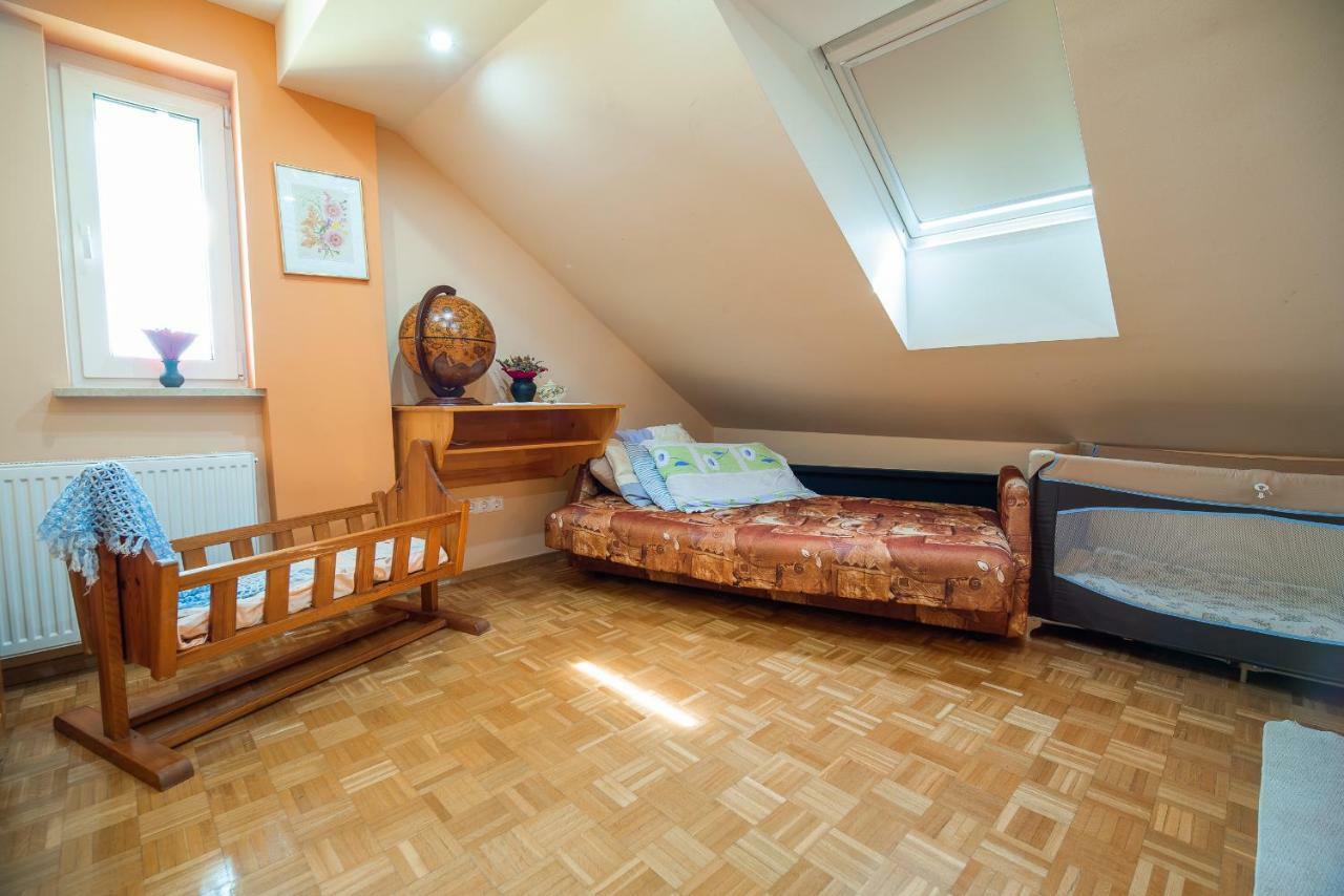 Luxury Apartment Ana With Hot Tub Visnja Gora Luaran gambar