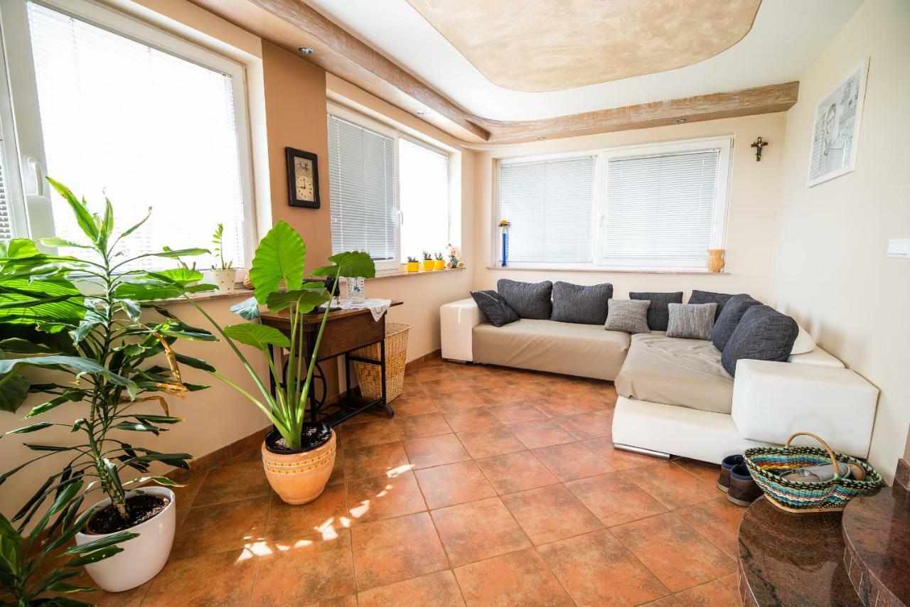 Luxury Apartment Ana With Hot Tub Visnja Gora Luaran gambar